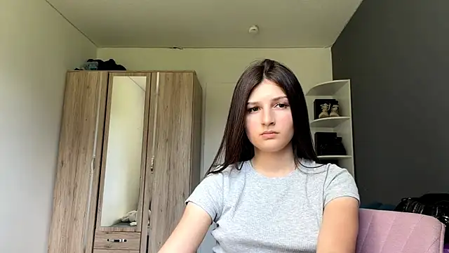 SpanishRooter's Live XXX Chat
