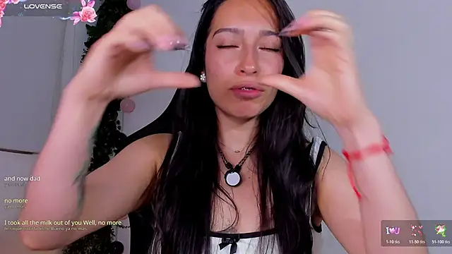 Noaah25_ XXX чат на живо