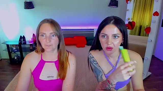 צ'אט XXX בשידור חי של MagicEyess