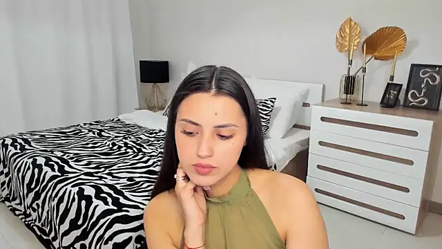 Jasmine_Stewart Chat XXX in diretta