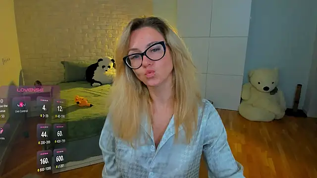 LadyIzabel: απευθείας συνομιλία ΧΧΧ