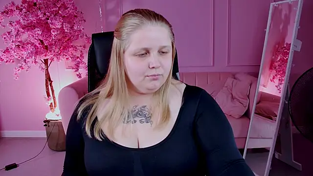 SladaDell's Live XXX Chat