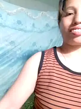 Gummiesu's Live XXX Chat