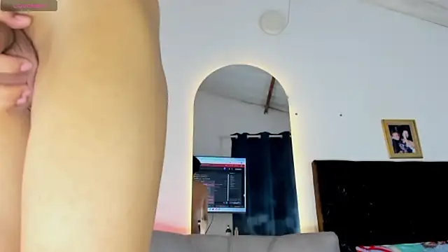 lyan_77 Adlı Modelin Canlı XXX Sohbeti