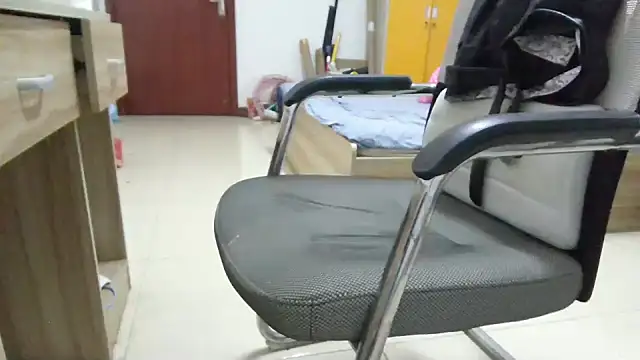 huzi518 在線直播表演