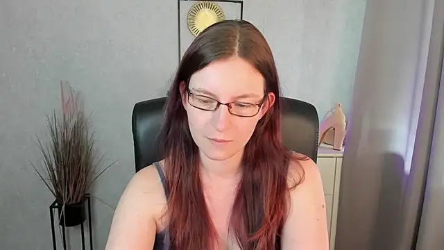 emmaxDelight XXX чат на живо