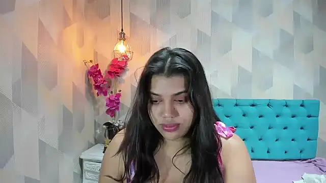 แชท XXX สดของ LindaBreeS