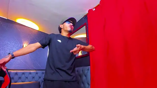 Živý XXX chat Dominant_kiing