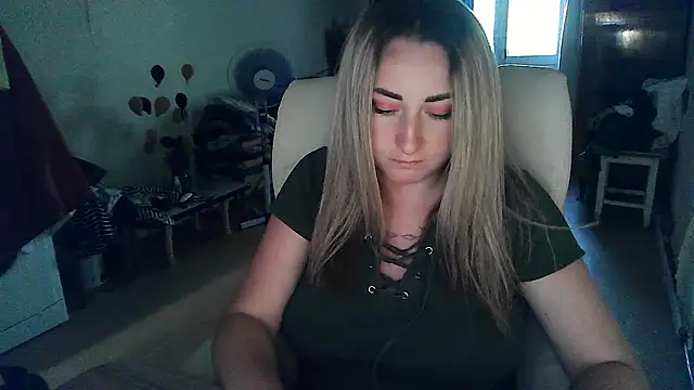 Živý XXX chat FoxyAnn12