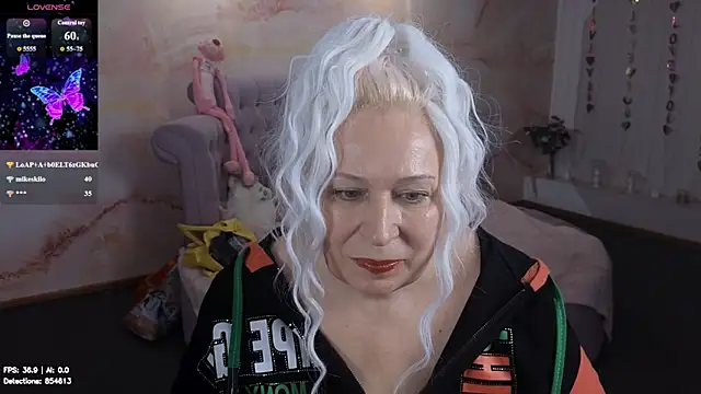 دردشة Penelope_Pinky الجنسية المباشرة