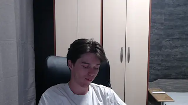 XXX chat uživo modela arthur___king