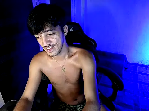 Онлайн чат XXX Spicy_RowyCam