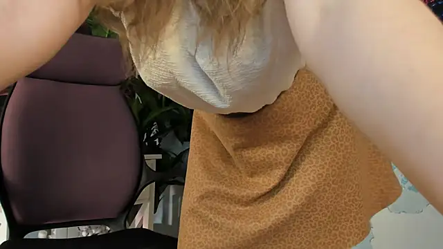FioraMarmoris' Live XXX Chat