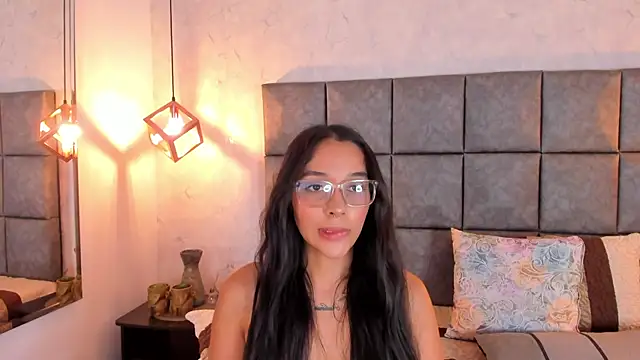 Roseaurora live XXX chat