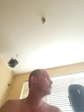 piercingpik Live XXX Chat