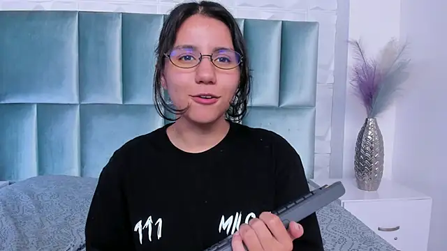 HollyPeach 现场XXX聊天