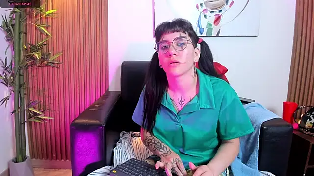 Nyx_A_Hades' Webcam Show