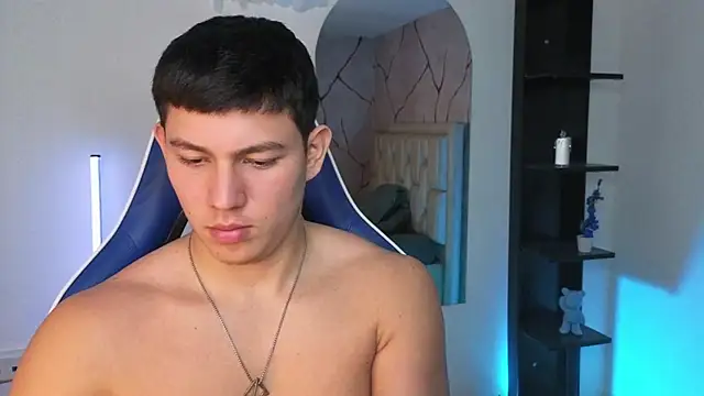 Chat XXX en directo de JamesCr_