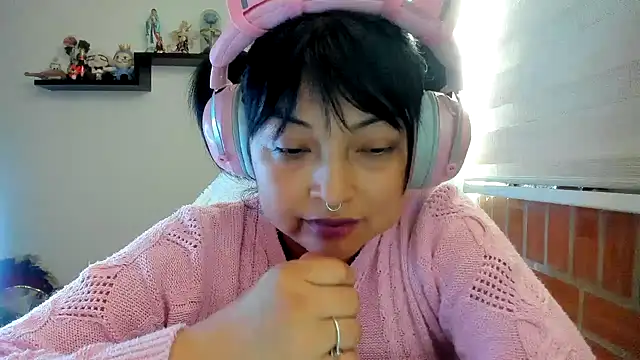 Shaddycute_ live XXX chat