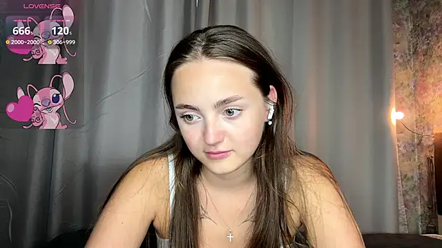 Chatroom XXX en direct de LoraDavi