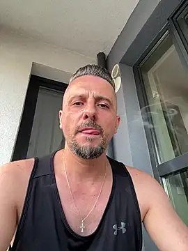 InsaneMattt: απευθείας συνομιλία ΧΧΧ