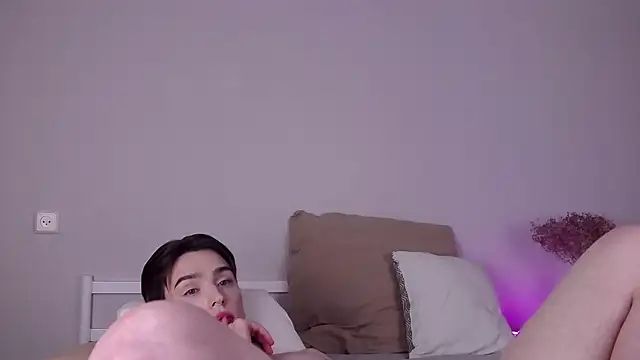RobbyCharmingのライブXXXチャット