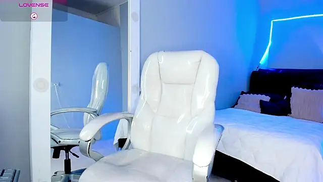 Alex_cute77 Adlı Modelin Web Kamerası Şovu