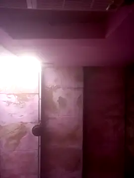 TINASONI Adlı Modelin Canlı XXX Sohbeti