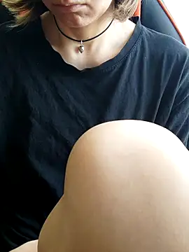 Aashikalaa's Live XXX Chat