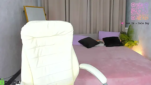 XXX chat uživo modela serinella_