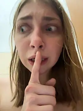 Chat +18 de Sunny___Bunny ao vivo