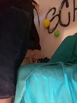GusanoDelicioso লাইভ XXX চ্যাট