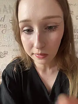 MeowyChans Adlı Modelin Canlı XXX Sohbeti
