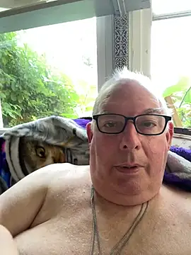 CharlieWeaver22 – Live XXX-chat