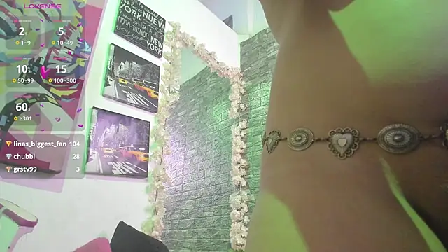 Онлайн чат XXX karoll__sex