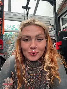 AlexandraWildd: απευθείας συνομιλία ΧΧΧ