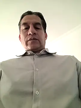 ChrisFloresP Live XXX-Chat