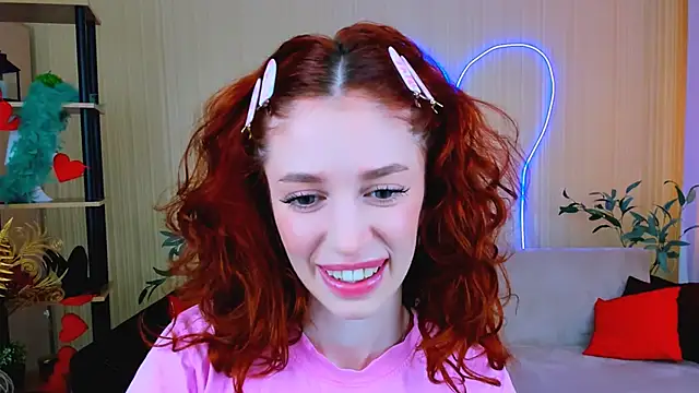 ChristinaConteeree Chat XXX live