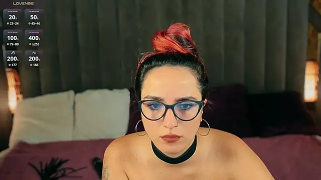 Онлайн чат XXX Daphne_Moss