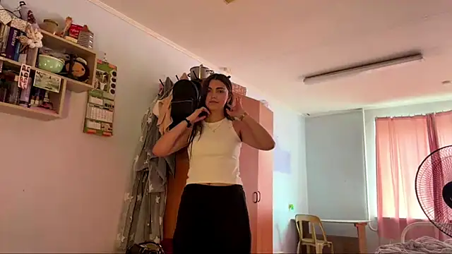 Ameliamali Adlı Modelin Canlı XXX Sohbeti