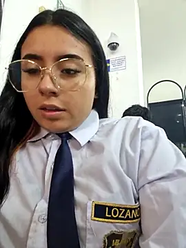 Chat +18 de Angela__05 ao vivo