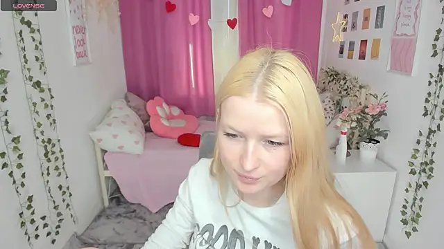 Laly_Peach's Live XXX Chat