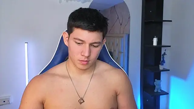 JamesCr_ Chat XXX in diretta
