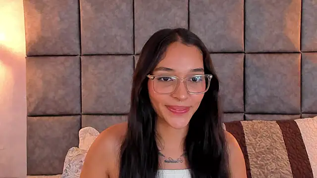 Roseaurora's Live XXX Chat