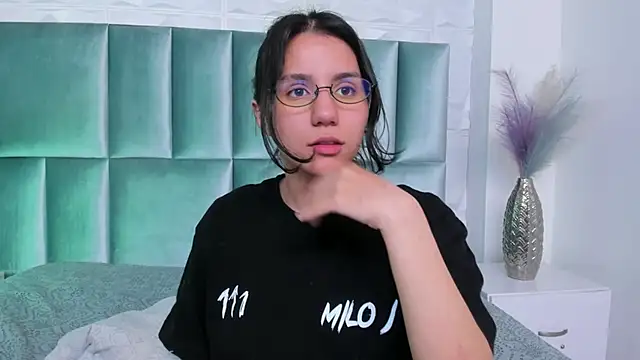 HollyPeach 라이브 XXX 채팅