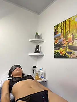 Kinky-Spa Chat XXX live