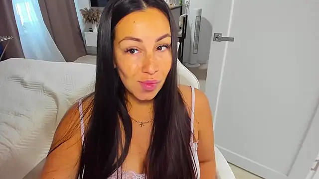 Chat +18 de AvisFlowers ao vivo