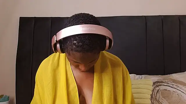 SoftRosee's Live XXX Chat