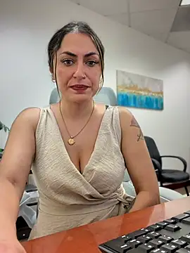 Czat XXX na żywo – YourQueen18