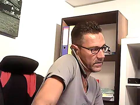 mastercharisma35 Adlı Modelin Web Kamerası Şovu